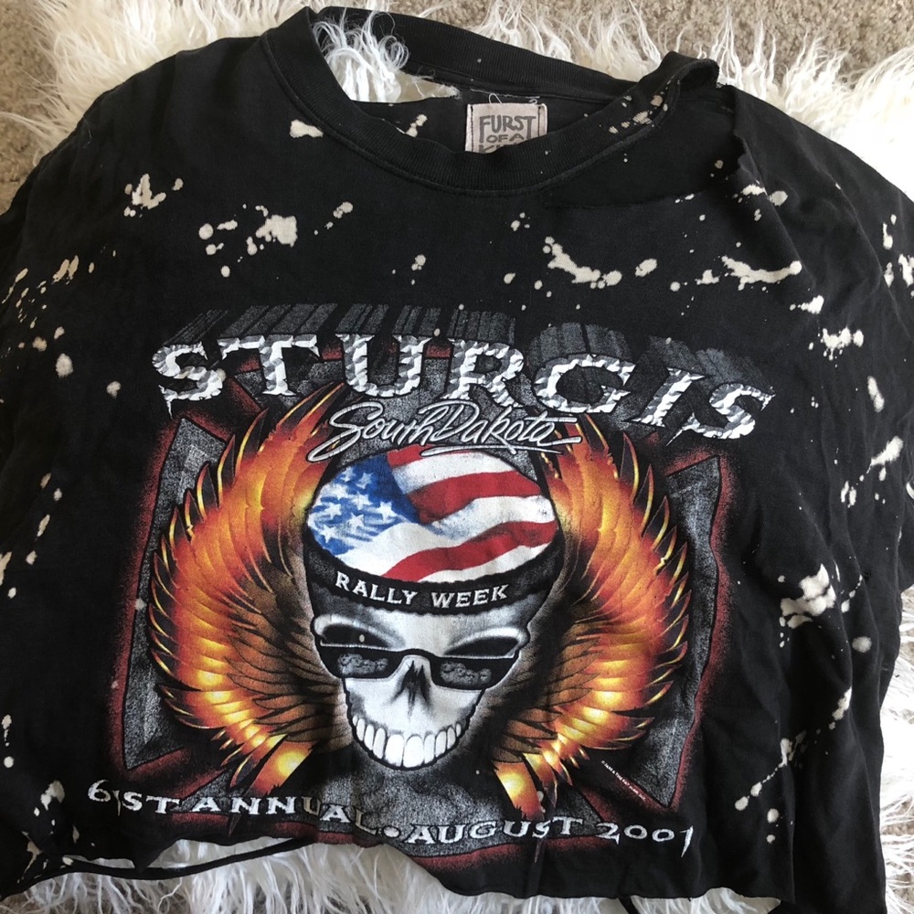 FURST OF A KIND: DISTRESSED GRAPHIC CROP TOP